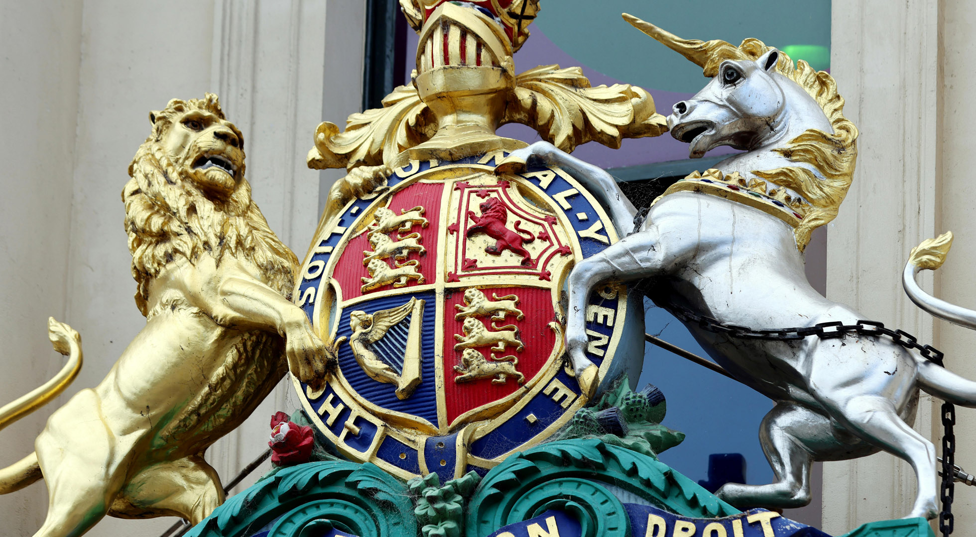 Peter Neale Blacksmiths, Architectural metalworkers, Forest of Dean, Gloucestershire, Architectural metalworker, blacksmith Gloucestershire, iron railings, wrought ironwork, bespoke ironwork, estate fencing